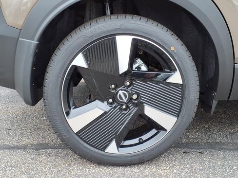 New 2026 Nissan Kicks SR w/ Cold Weather Package image 6