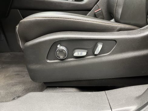 Used 2019 Cadillac XT4 Sport AWD/4WD image 9