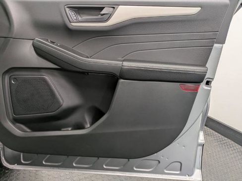 Certified 2022 Ford Escape SE w/ Cold Weather Package image 27