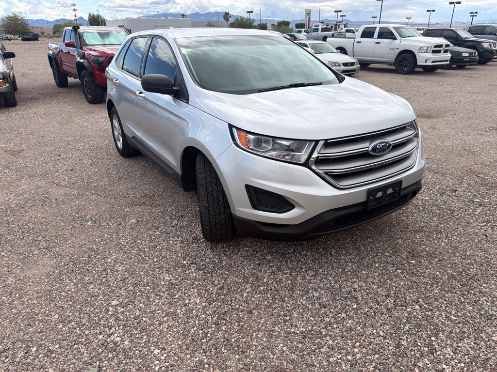Used 2016 Ford Edge SE FWD image 2