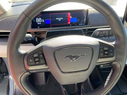 Used 2023 Ford Mustang Mach-E Premium image 17