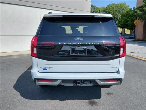 Certified 2025 Ford Expedition Max Platinum AWD/4WD image 5
