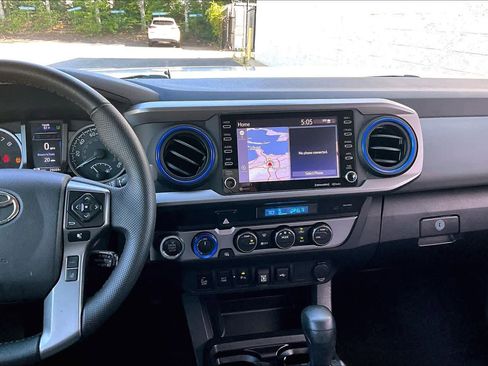 Used 2023 Toyota Tacoma SR5 AWD/4WD image 7