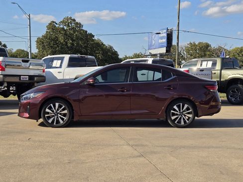 Used 2024 Nissan Sentra SV w/ SV Premium Package image 7