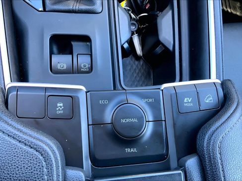 Used 2024 Toyota Grand Highlander XLE image 34