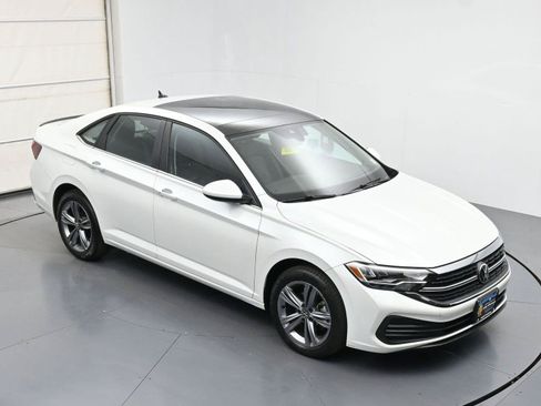 Used 2023 Volkswagen Jetta SE w/ Panoramic Sunroof Package FWD image 35