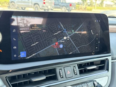 Used 2025 Lexus ES 350 w/ Premium Package FWD image 22
