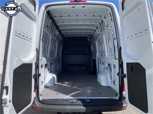 Used 2025 Mercedes-Benz Sprinter 2500 image 14