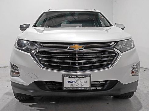 Used 2018 Chevrolet Equinox Premier image 2