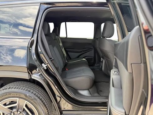 New 2026 Jeep Cherokee Laredo AWD/4WD image 31