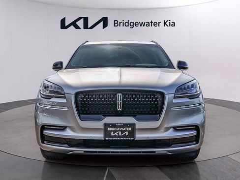 Used 2023 Lincoln Aviator Reserve w/ Jet Package AWD/4WD image 2