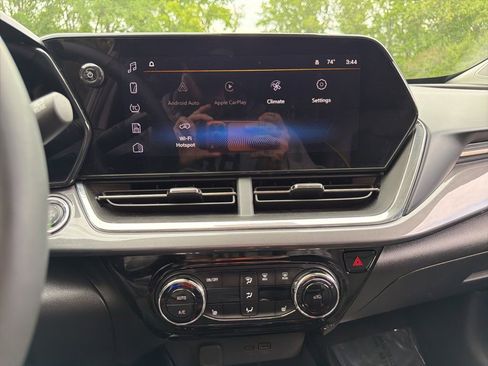 Used 2024 Chevrolet Trax ACTIV w/ Driver Confidence Package FWD image 24