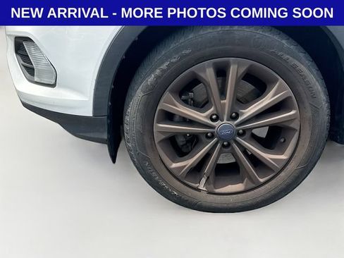 Used 2018 Ford Escape SEL AWD/4WD image 12