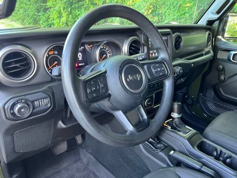 Used 2022 Jeep Wrangler Unlimited Sport AWD/4WD image 26