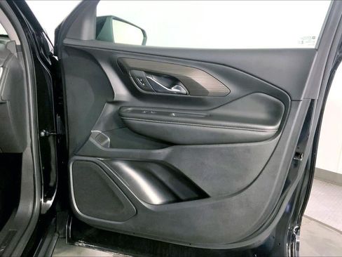 Used 2024 GMC Terrain SLT AWD/4WD image 26