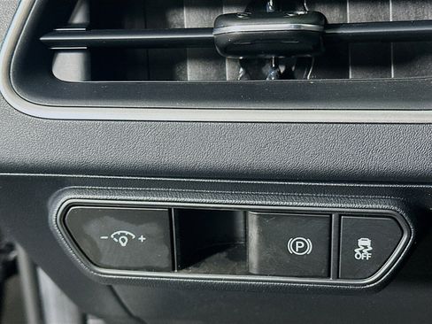 Used 2025 Kia K4 LXS image 17