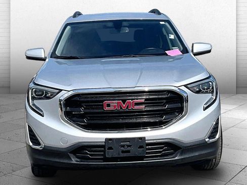 Used 2018 GMC Terrain SLE w/ Driver Convenience Package FWD image 2