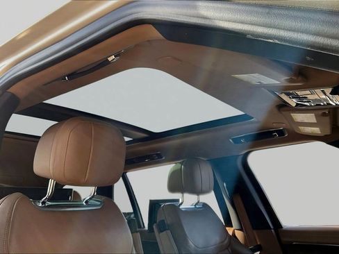 Used 2023 Land Rover Range Rover Long Wheelbase Autobiography image 28