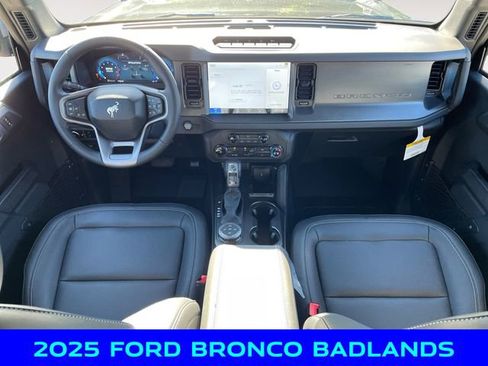 New 2025 Ford Bronco Badlands image 10