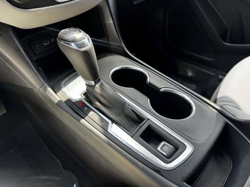 Used 2020 Chevrolet Equinox LS w/ LS Convenience Package image 33