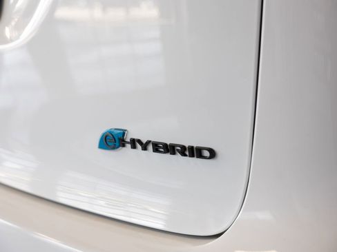 Used 2022 Chrysler Pacifica Touring-L w/ S Appearance Package FWD image 8
