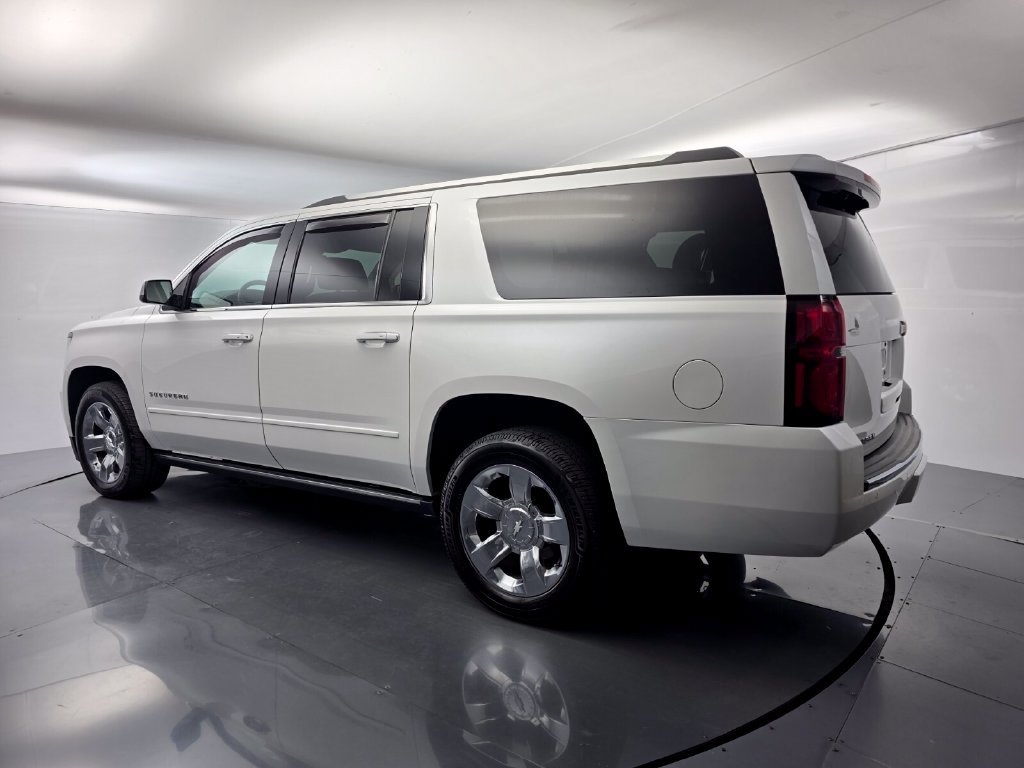 Used 2020 Chevrolet Suburban Premier w/ Premier 6.2L Value Package AWD/4WD image 4
