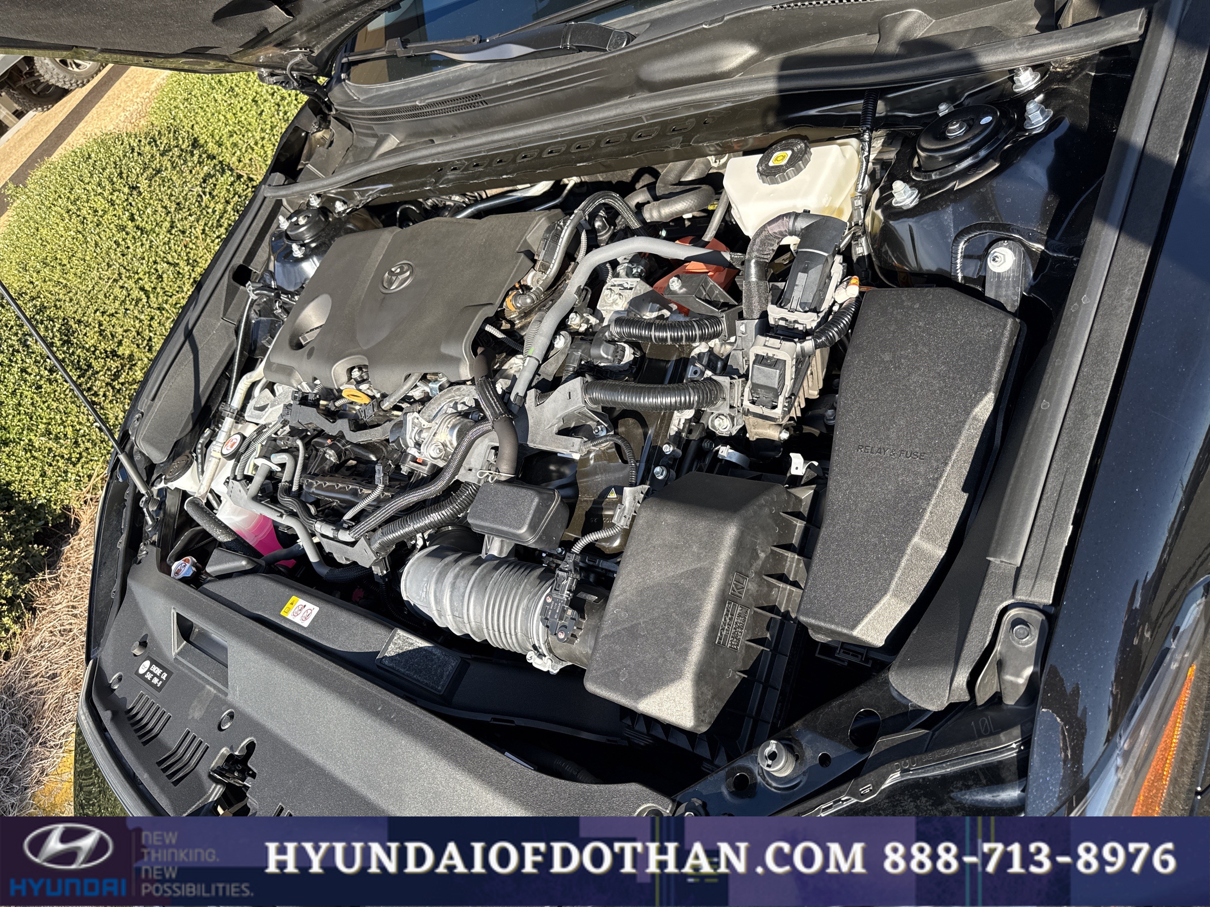 Used 2025 Toyota Camry LE w/ Convenience Package FWD image 18