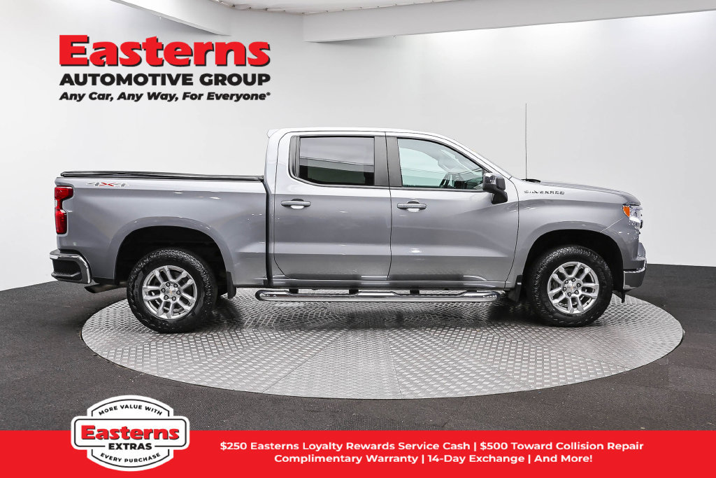 Used 2024 Chevrolet Silverado 1500 LT AWD/4WD image 5