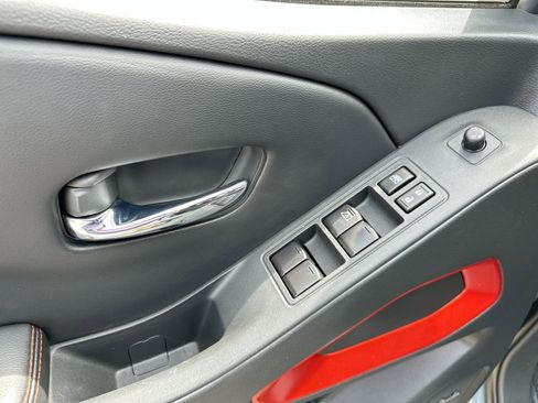 Used 2025 Nissan Frontier PRO-4X w/ Pro Convenience Package image 13