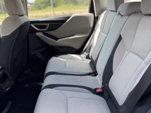 Used 2022 Subaru Forester 2.5i image 17