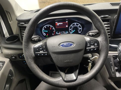 Used 2024 Ford Transit 350 XLT image 27