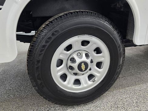 Used 2014 Chevrolet Silverado 3500 W/T RWD image 33