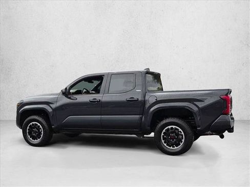 Used 2025 Toyota Tacoma SR5 AWD/4WD image 5