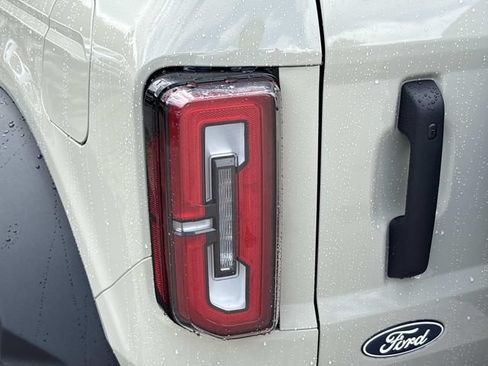 New 2026 Ford Bronco Badlands AWD/4WD image 12
