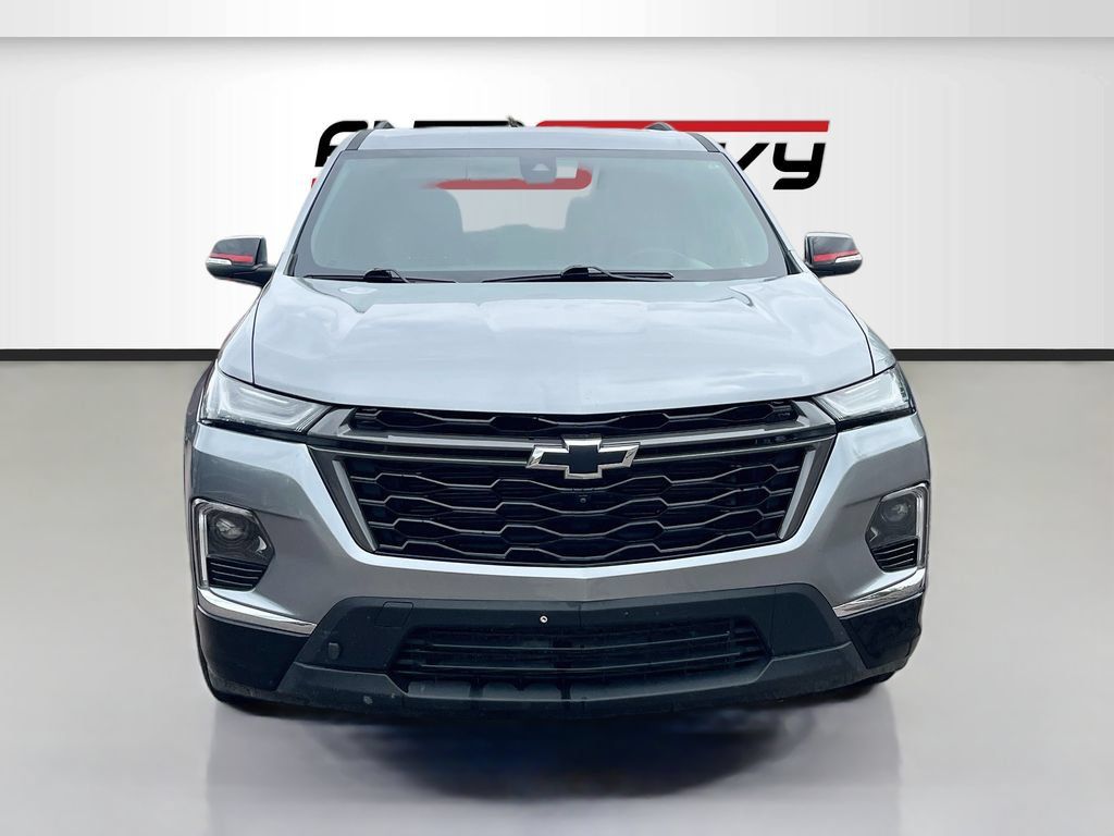 Used 2023 Chevrolet Traverse Premier w/ Redline Edition AWD/4WD image 2