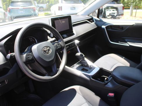 Used 2024 Toyota RAV4 LE AWD/4WD image 21