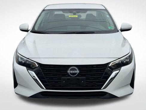 Used 2024 Nissan Sentra SV FWD image 3