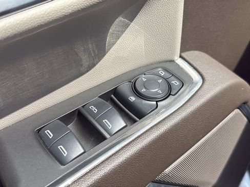 Used 2025 Chevrolet Silverado 1500 LT RWD image 19