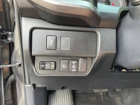 Used 2020 Toyota Tacoma TRD Sport AWD/4WD image 26