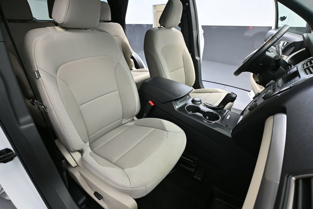 Used 2019 Ford Explorer XLT AWD/4WD image 39