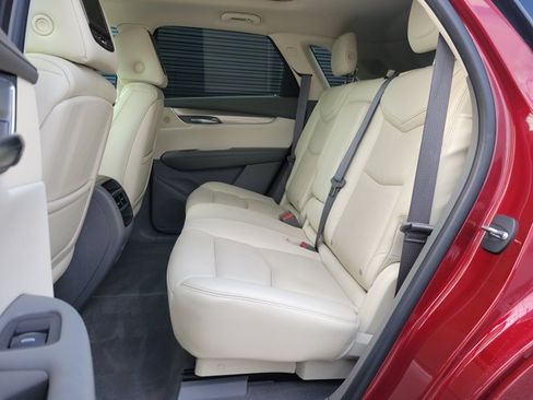 Used 2017 Cadillac XT5 Premium Luxury FWD image 15