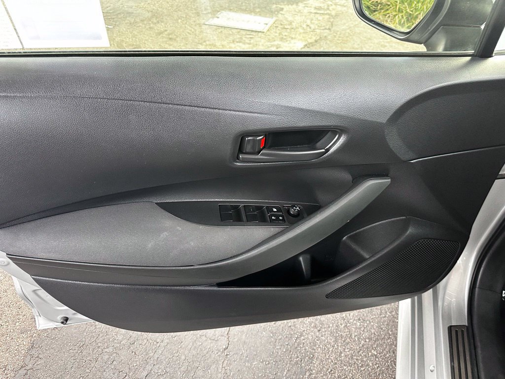 Used 2022 Toyota Corolla LE w/ Carpet Mat Package (TMS) FWD image 22