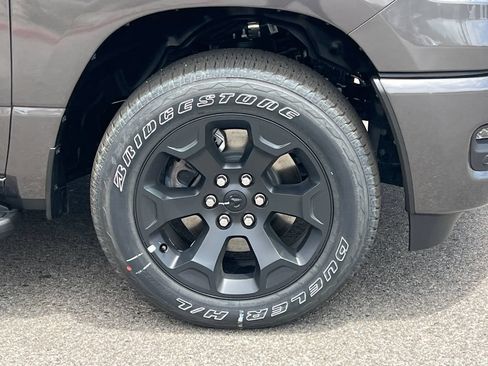 New 2026 RAM 1500 Express AWD/4WD image 12