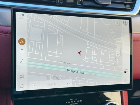 Used 2025 Jaguar F-PACE R-Dynamic S image 22