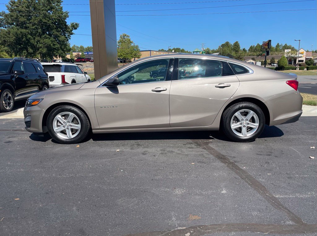 Used 2023 Chevrolet Malibu LS w/ Driver Confidence Package FWD image 5