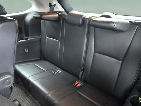 Used 2023 Toyota Highlander Platinum AWD/4WD image 35