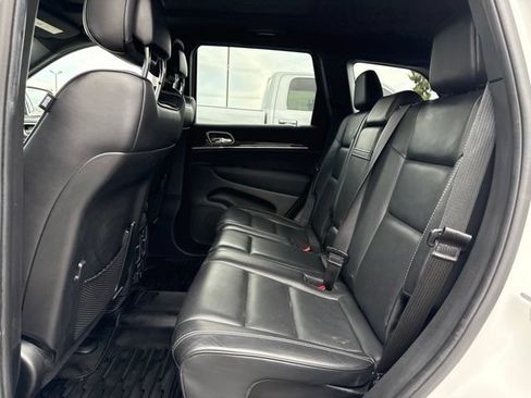 Used 2015 Jeep Grand Cherokee Overland AWD/4WD image 16