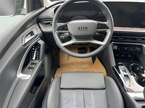 New 2025 Audi Q5 Premium Plus image 28