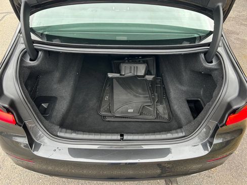 Used 2022 BMW 530i xDrive w/ Convenience Package image 34