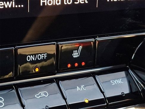 Certified 2024 Chevrolet Colorado Z71 w/ Z71 Convenience Package 2 image 25